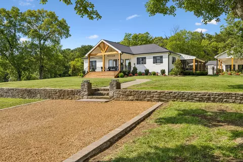 5672 Carters Creek Pike, Thompsons Station, TN 37179