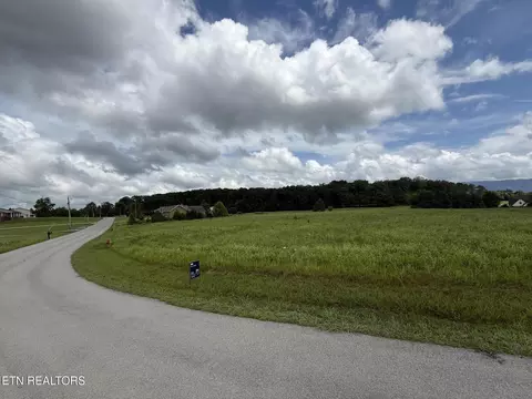 5 Westfield Way, Seymour, TN 37865