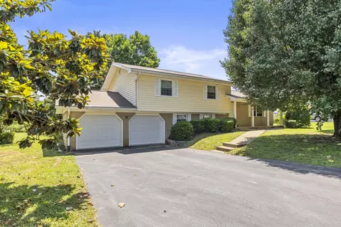 914 Valleywood Dr, Hixson, TN 37343