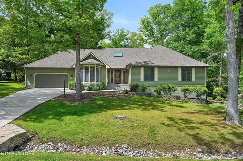 23 Belvedere Ln, Crossville, TN 38558