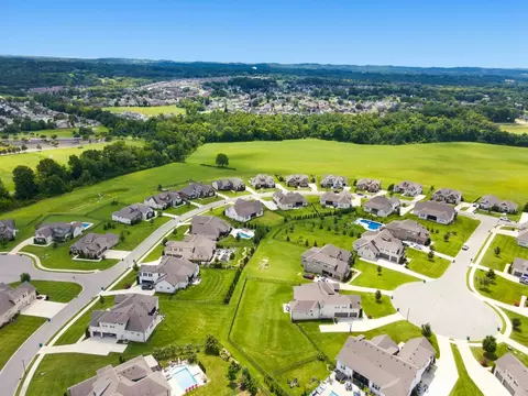 View/Area - 2027 Imagine Cir, Spring Hill, TN 37174 photo 10 of 12
