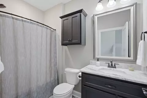 Bath - 2027 Imagine Cir, Spring Hill, TN 37174 photo 6 of 7