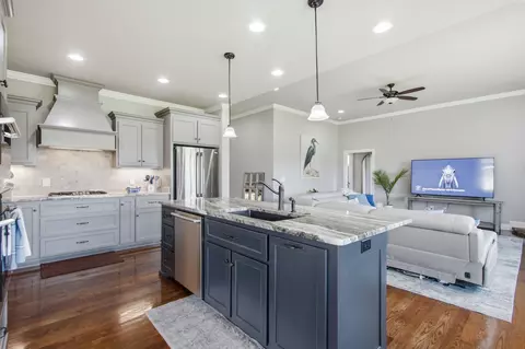 Kitchen - 2027 Imagine Cir, Spring Hill, TN 37174 photo 3 of 5