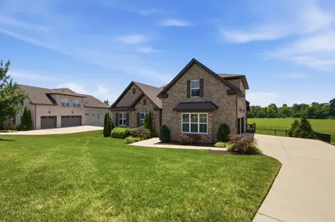 Exterior - 2027 Imagine Cir, Spring Hill, TN 37174 photo 3 of 14