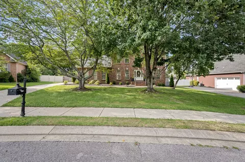 Exterior - 212 Comer Cir, Murfreesboro, TN 37128 photo 5 of 12