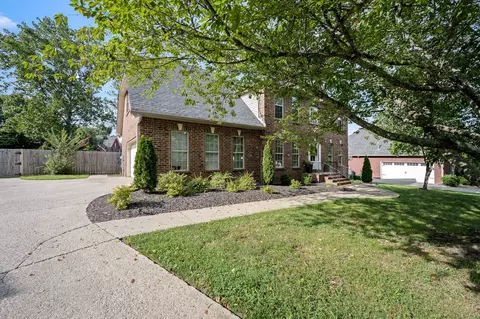 Exterior - 212 Comer Cir, Murfreesboro, TN 37128 photo 3 of 12