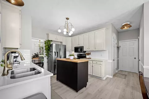 Kitchen - 212 Comer Cir, Murfreesboro, TN 37128 photo 1 of 4