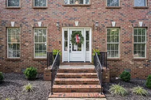 Entry Way - 212 Comer Cir, Murfreesboro, TN 37128 photo 1 of 4