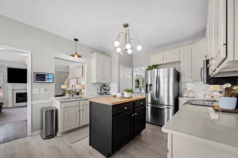 Kitchen - 212 Comer Cir, Murfreesboro, TN 37128 photo 3 of 4
