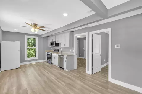 Entry Way - 223 4th Ave E, Springfield, TN 37172 photo 1 of 1