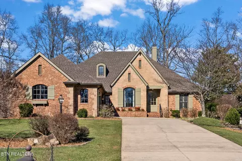 131 Mountain View Dr, Crossville, TN 38558