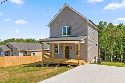 913 2nd St NE, Cleveland, TN 37311