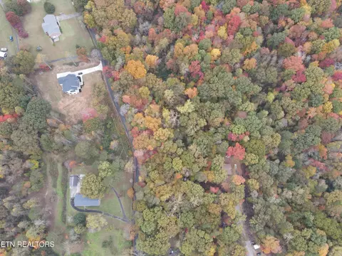 126 Pleasant View Loop Rd, Clinton, TN 37716 photo 14