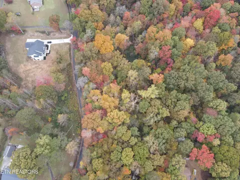 126 Pleasant View Loop Rd, Clinton, TN 37716 photo 10