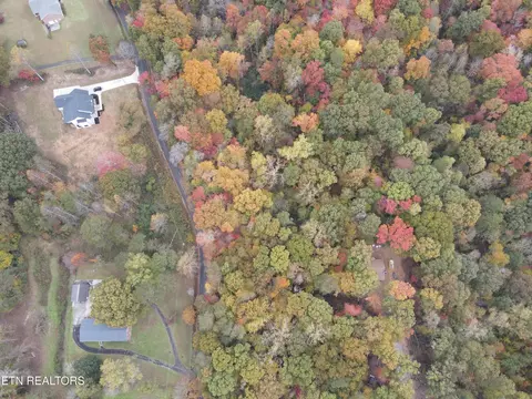 126 Pleasant View Loop Rd, Clinton, TN 37716 photo 12