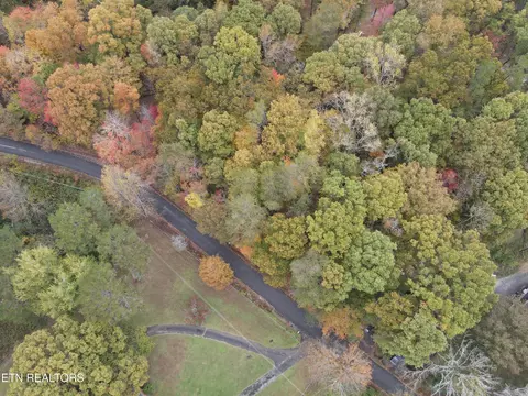126 Pleasant View Loop Rd, Clinton, TN 37716 photo 8