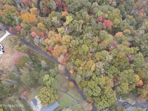 126 Pleasant View Loop Rd, Clinton, TN 37716 photo 9