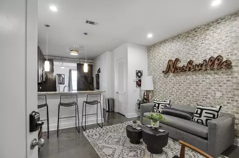 210 30th Ave N #202, Nashville, TN 37203