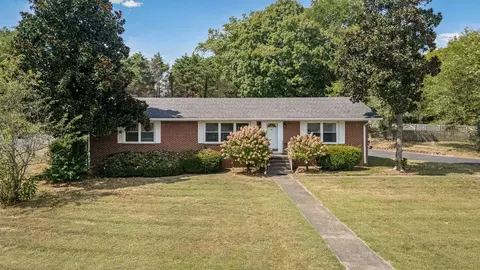 1610 June Ave, Shelbyville, TN 37160