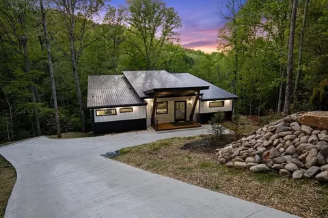 148 Brookwood Dr, Blue Ridge, GA 30513