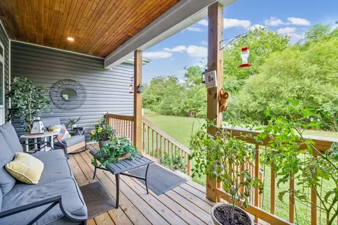 Exterior - 1031 Northside Dr, Dickson, TN 37055 photo 4 of 6