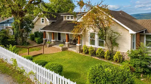549 S Crest Rd, Chattanooga, TN 37404