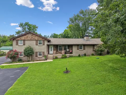 708 Glen Oaks Dr, Mount Juliet, TN 37122