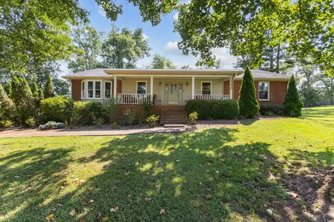 1010 Hearthside Ct S, Hendersonville, TN 37075