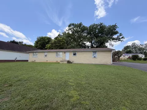 301 Grove Ave NW, Cleveland, TN 37311