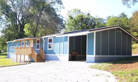 77 Hankins Ln, Pikeville, TN 37367