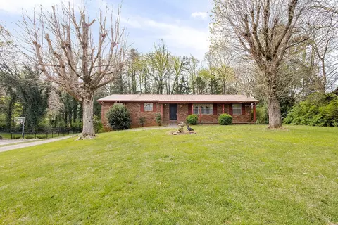 10604 Pinedale Dr, Knoxville, TN 37922