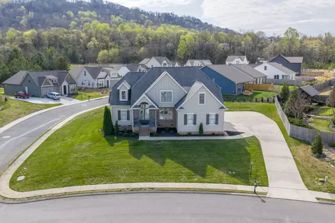 7724 Peppertree Dr, Ooltewah, TN 37363