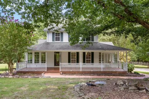 239 Cox Ln, Soddy Daisy, TN 37379