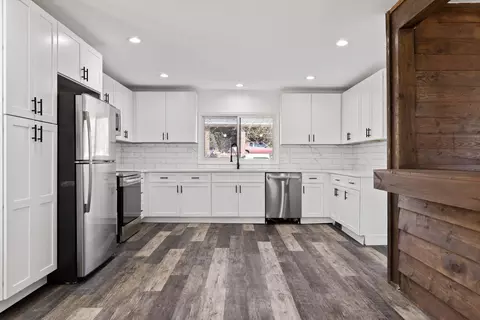 108 Avis Dr, Dalton, GA 30721 photo 3