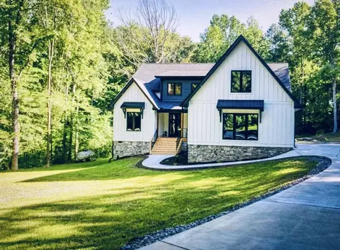 505 Tanya Dr, Whitwell, TN 37397