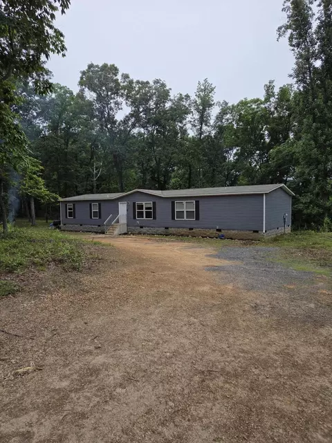 631 Shahan Ln, Birchwood, TN 37308