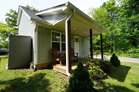 411 Barpen St NW, Cleveland, TN 37312