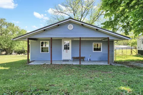 114 Chapel Ave, Sweetwater, TN 37874