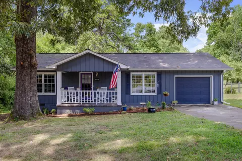 105 School St, Tunnel Hill, GA 30755