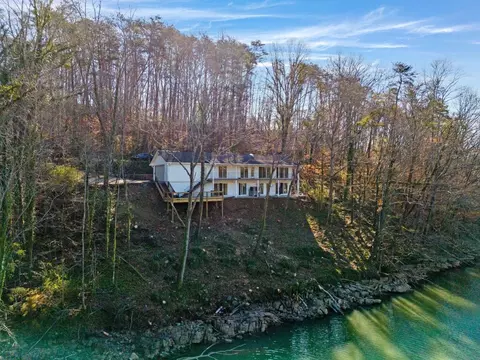 462 Bluff Rd, Dayton, TN 37321 photo 2