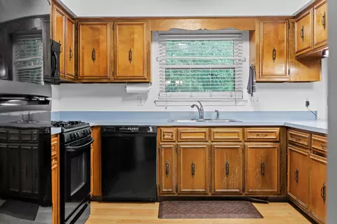 Kitchen - 1135 Shady Fork Rd, Chattanooga, TN 37421 photo 2 of 3