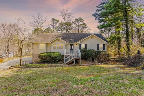 4948 Montcrest Dr, Chattanooga, TN 37416