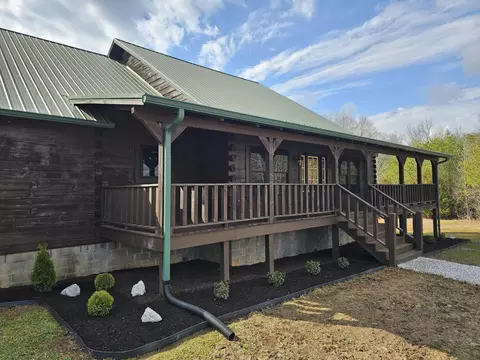 371 Plaza Dr, Madisonville, TN 37354