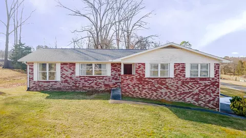 1836 Forest Hill Rd, Maryville, TN 37803