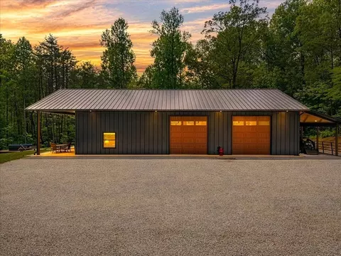 160 Riverside Dr, Madisonville, TN 37354