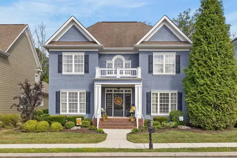 2011 Holden Farm Pl, Ooltewah, TN 37363