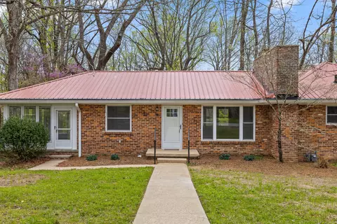 103 Golf Dr, Signal Mountain, TN 37377