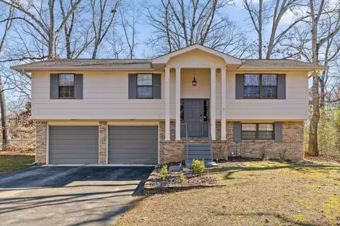 8437 Cross Timbers Cir, Hixson, TN 37343