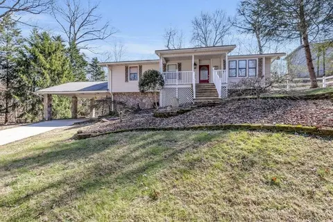 8105 Blue Spruce Dr, Hixson, TN 37343