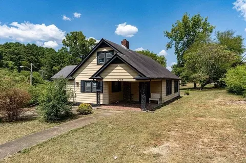 1803 Tunnel Blvd, Chattanooga, TN 37406